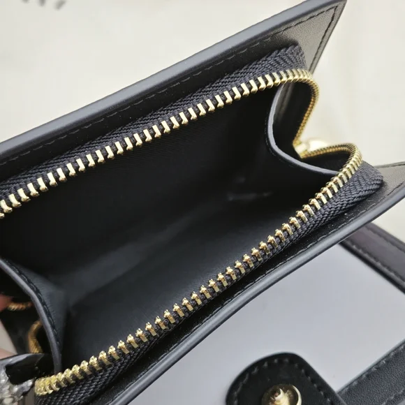 Women's Coach wallet - Picture 5 of 8